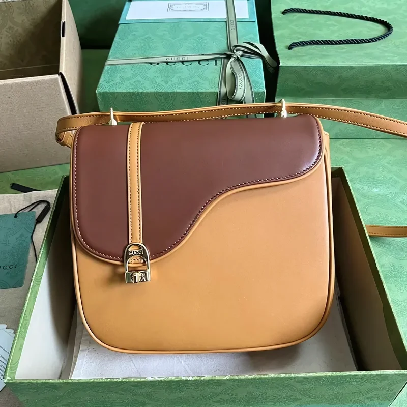 Gucci Equestrian leather shoulder bag Fake